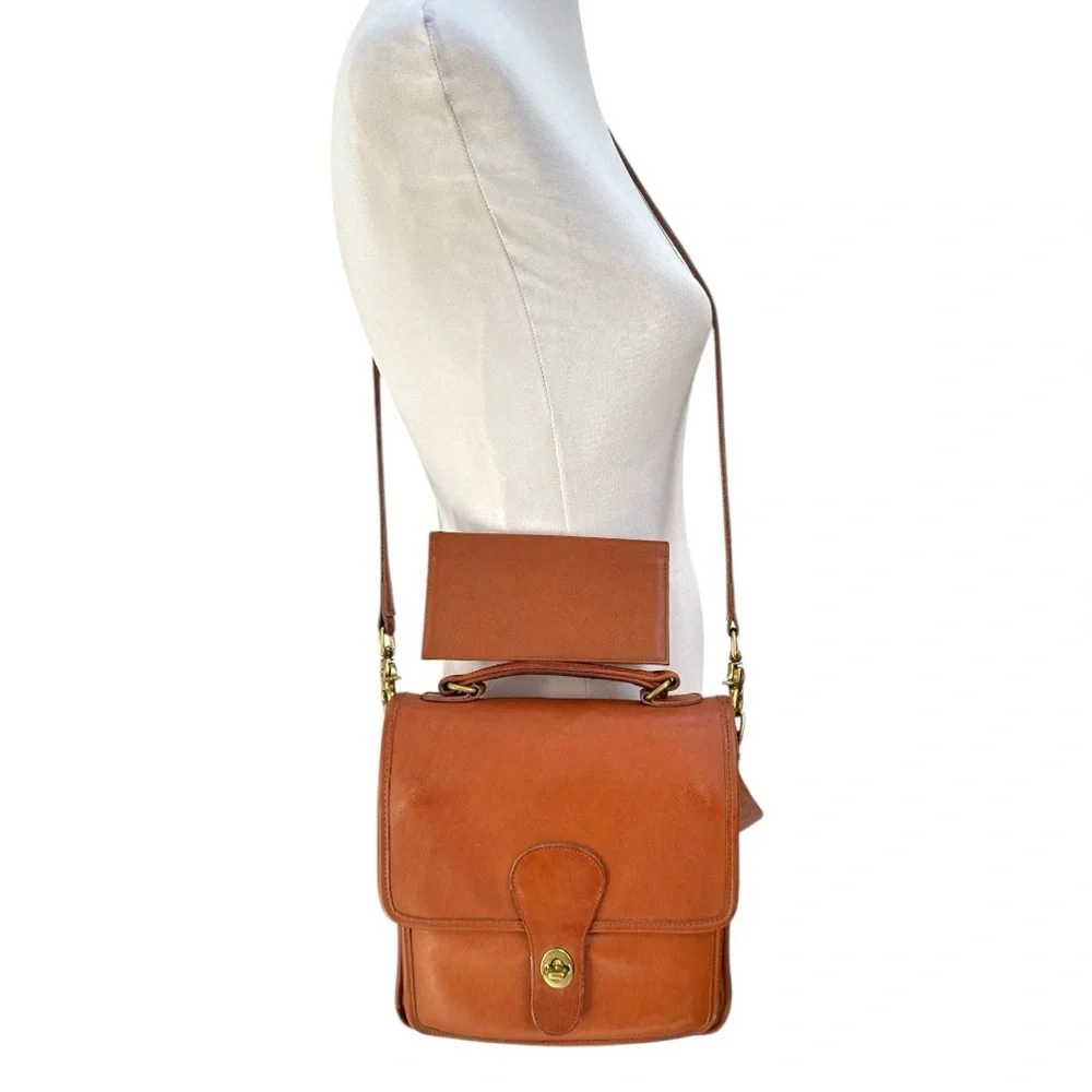Coach Vintage Willis Station Leather Crossbody with Matching Checkbook Cover Tan - Picture 1 of 17